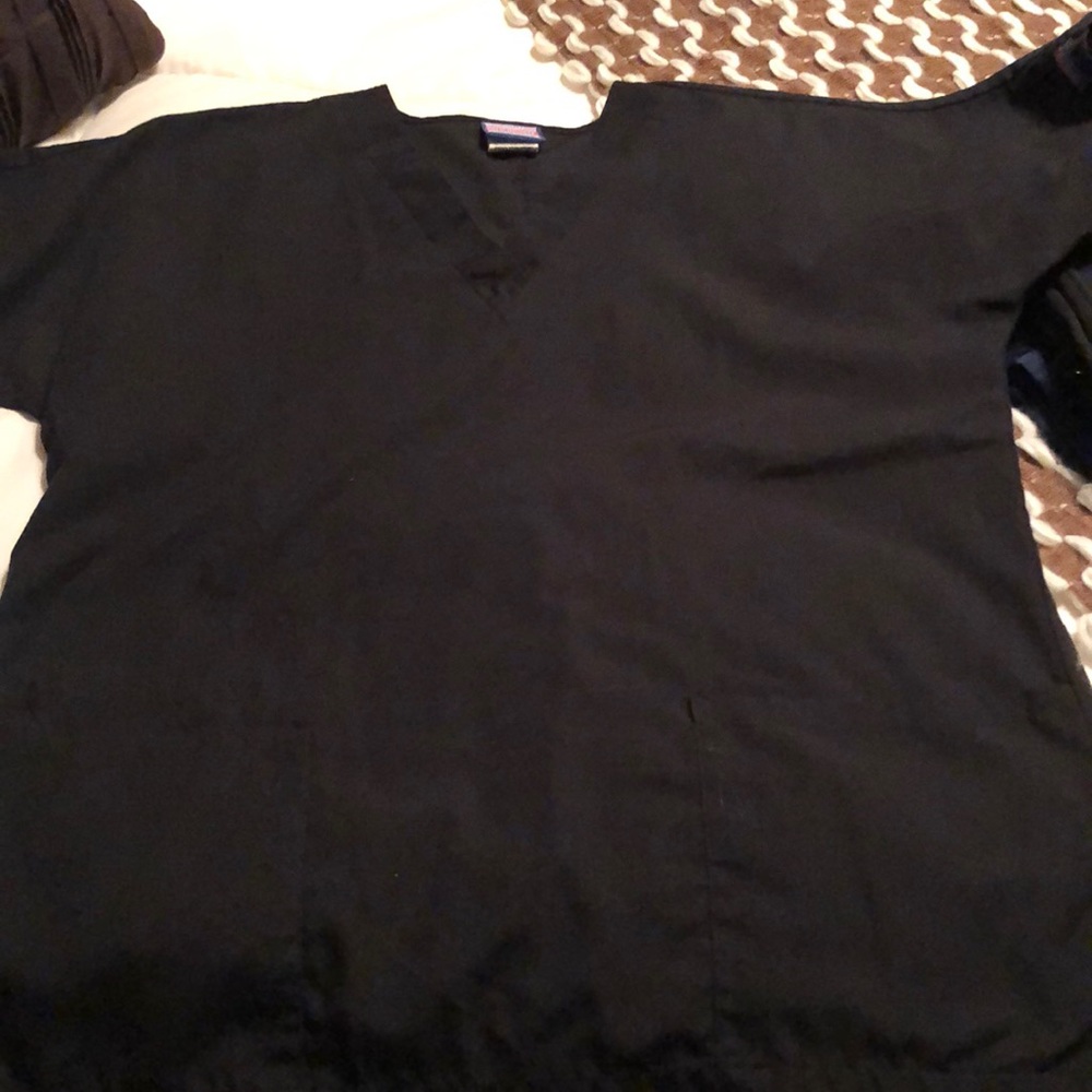 2pr women’s scrubs selling together - Picture 4 of 4